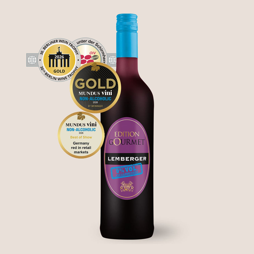 Flasche Edition Gourmet Lemberger Rotwein der WZG mit mehreren Auszeichnungen und Medaillen.